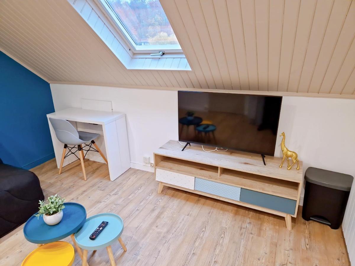Castle Room Пиерфон Екстериор снимка